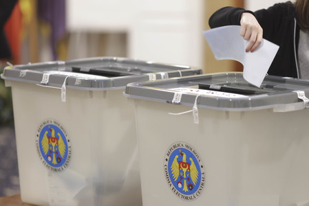 Alegeri în Republica Moldova - Peste 1,5 milioane de moldoveni au votat în alegerile parlamentare, peste 50% din numărul total de votanţi