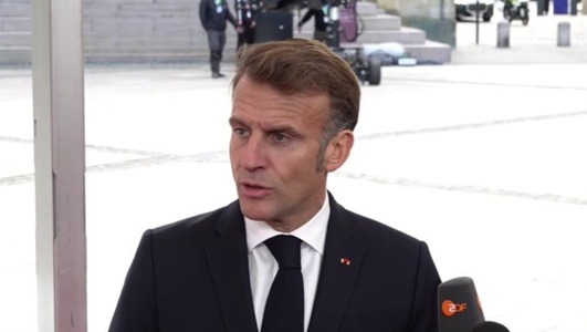 Europa se află ”într-o confruntare cu Rusia”, avertizează Macron înaintea summitului UE de la Copenhaga. ”Trebuie să descurajăm cu ajutorul unor capacităţi de tir cu rază lungă de acţiune, capacităţi balistice europene şi sisteme de apărare solare şi anti