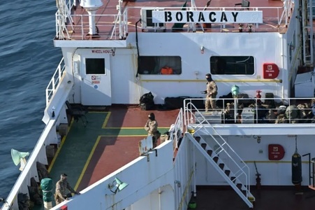 Comandantul chinez al petrolierului ”Boracay” din flota fantomă rusă, abordat în weekend în largul Franţei, urmează să fie judecat cu privire la ”refuz de a se supune”