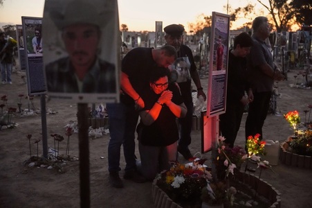 Netanyahu le promite israelienilor, la doi ani de la atacul de la 7 octombrie, ”întoarcerea tuturor ostaticilor”. Trump vede o ”şansă” reală a unui acord. Steve Witkoff, premierul Qatarului şi şeful spionajului turc sosesc miercuri la negocierile de la Sh