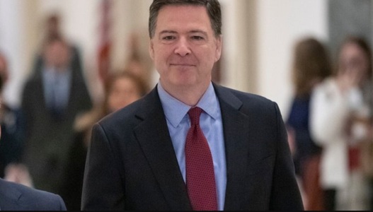 Fostul director FBI James Comey, inculpat în urma unor presiuni ale lui Trump, pledează nevinovat. Un proces, stabilit la 5 ianuarie