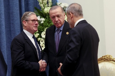 Regatul Unit, pregătit să ajute la monitorizarea armistiţiului şi dezarmarea Hamas, anunţă Starmer la Sharm el-Sheikh