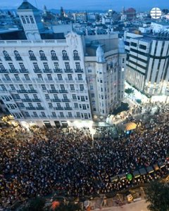Spania: Peste 50.000 de persoane au manifestat la Valencia, la un an de la inundaţiile catastrofale