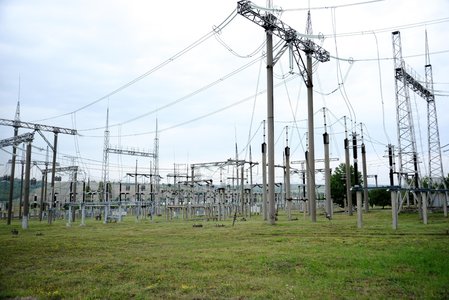 Republica Moldova a solicitat din nou energie electrică de avarie, conexiunea cu România fiind limitată. Autorităţile avertizează populaţia că preţul va fi mai mare