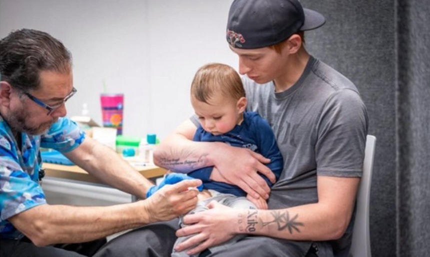 Administraţia Trump, dată în judecată de 15 state democrate, după reducerea numărului vaccinurilor recomandate copiilor