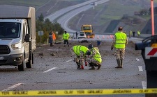 Avionul turc de tip F-16 care s-a prăbuşit în apropierea unei autostrăzi, la frontiera cu Bulgaria, urmărea ”o urmă radar neidentificată”, anunţă Ankara