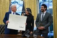 Directoarea serviciului american de informaţii, Tulsi Gabbard, demisionează