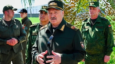 Lukaşnko vrea să se întâlnească cu Zelenski, Kievul îl respinge după ce avertizează că Rusia pregăteşte o nouă ofensivă din Belarus către Kiev şi Cernihiv
