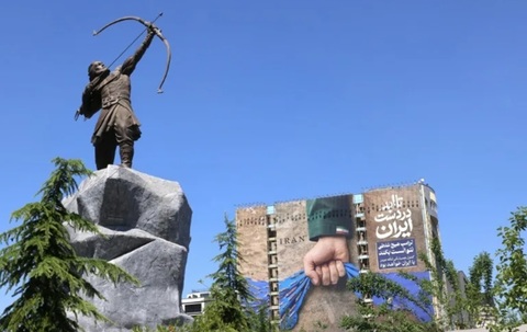 Iranul şi Trump anunţă o strângere de mână, dar nu acord în vederea opririi războiului. Teheranul oferă taxe pentru ”servicii de navigaţie” în schimbul ridicării blocadei americane