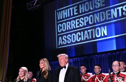 Trump anunţă că va asista la gala presei, la Washington, reprogramată la 24 iulie