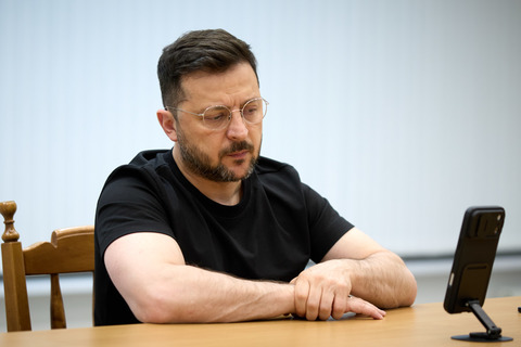 Zelenski anunţă că, aflat la Chişinău în drum spre Kiev, a avut o discuţie „pozitivă” cu Witkoff şi Kushner