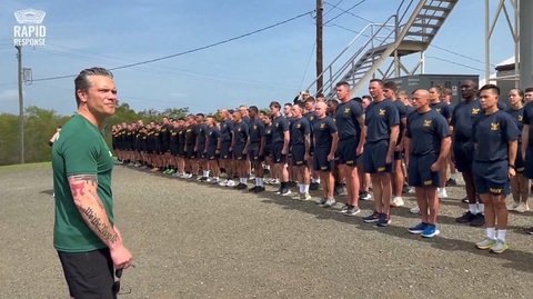 Secretarul american al Apărării Pete Hegseth avertizează Cuba, într-o vizită la Guantanamo, să nu cumpere armament care să ameninţe SUA, după ce presa americană a dezvăluit că Havana a cumpărat peste 300 de drone şi discută planuri să le folosească împotr