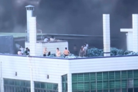 ”Pierderi umane grave” în sud-estul Chinei, într-un incendiu la o fabrică de încălţăminte Huiteng, la Jinjiang, în provincia Fujian, anunţă Xi Jinping. El cere ”stabilirea rapidă a cauzelor incidentului şi stabilirea strictă a responsabilităţilor”. Persoa