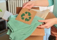 Uniunea Europeană interzice, începând de duminică, distrugerea articolelor de îmbrăcăminte, a accesoriilor şi a încălţămintei nevândute