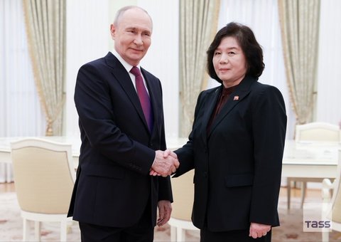 „Recunoştinţă” şi „înţelegere reciprocă”: Vladimir Putin s-a întâlnit cu ministrul de externe al Coreei de Nord - VIDEO