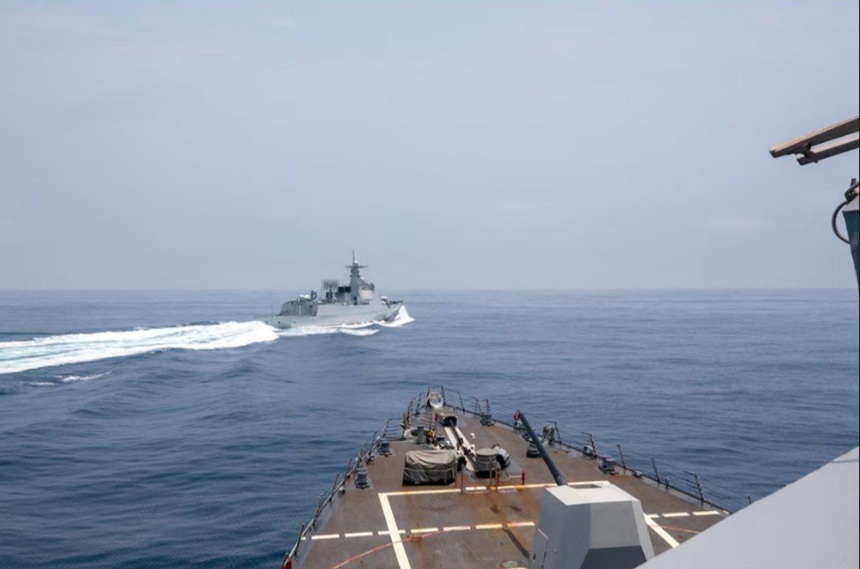 Japonia acuză pentru prima oară China de desfăşurarea unui exerciţiu de tir cu muniţie reală în zona economică exclusivă japoneză, în cadrul unor manevre comune cu Rusia