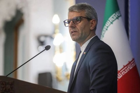 Iranul susţine că încă are sub control Strâmtoarea Ormuz şi nu doreşte negocieri, după ce Trump a oprit bombardamentele