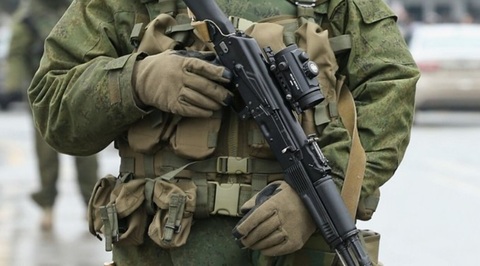 Un militar ucide patru persoane, un camarad militar şi trei civili, în Crimeea, anunţă guvernatorul Sevastopolului, care deplânge o ”tragedie”. Atacatorul, arestat