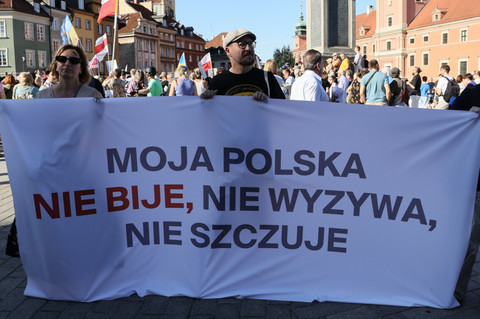 În peste 20 de oraşe din Polonia au avut loc manifestaţii împotriva atacurilor asupra ucrainenilor, pe fondul înmulţirii unor astfel de incidente