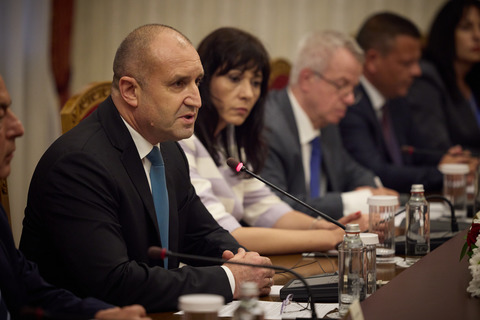 Moscova îl laudă pe premierul bulgar Rumen Radev pentru retorica mai moderată faţă de Rusia
