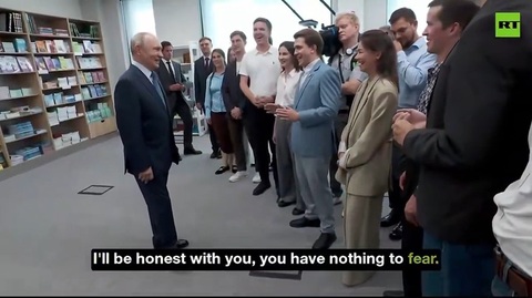 Putin le spune unor studenţi, la Universitatea de stat din Novosibirsk, în Siberia, că nu-i este ”frică niciodată de nimic”, în faţa ”ameninţărilor” inteligenţei artificiale