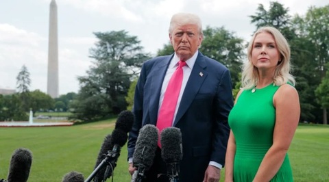 Karoline Leavitt pleacă de la Casa Albă ”la sfârşitul lunii” august, anunţă Trump
