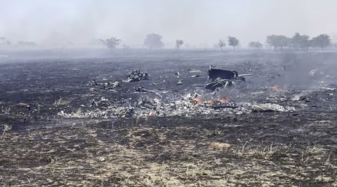 Doi piloţi morţi în SUA, în urma prăbuşirii unui elicopter de atac de tip AH-64 Apache de la Fort Hood pe un câmp, la Salado, în Texas