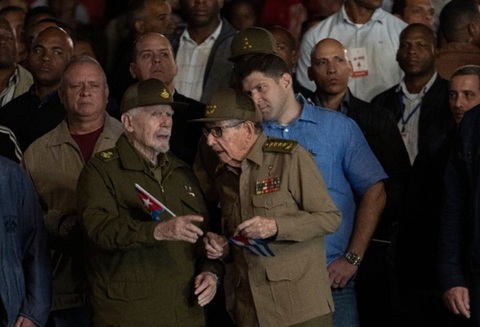 Raul Castro, inculpat în SUA, reapare în public la marcarea a 100 de ani de la naşterea lui Fidel Castro