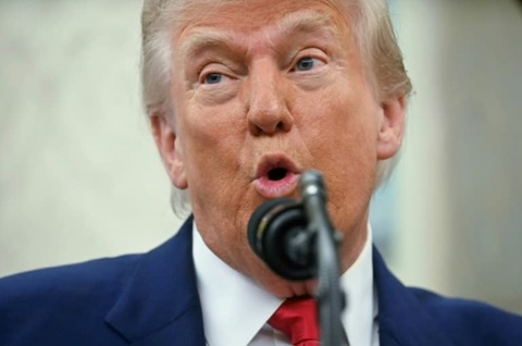 Trump spune că va declara Strâmtoarea Ormuz teritoriu al SUA