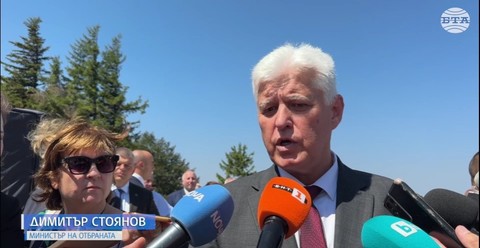 Două avioane americane de realimentare în zbor au părăsit Bulgaria la o lună după ce desfăşurarea lor a stârnit nemulţumirea Iranului