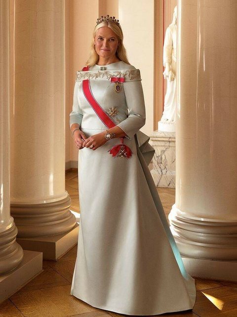 Mette-Marit, noua regină a Norvegiei, o „Cenuşăreasă” care a stârnit mai multe controverse