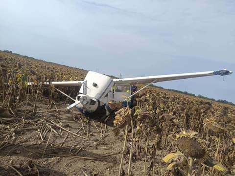 Alertă în Ungaria după ce un avion furat a ajuns în zona centralei nucleare Paks. Avioane Gripen au fost ridicate de la sol - FOTO