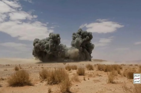 Rebelii huthi anunţă zeci de atacuri saudite în Yemen, unde războiul de intensifică, după un atac de amploare în Arabia Saudită, soldat cu 73 de răniţi