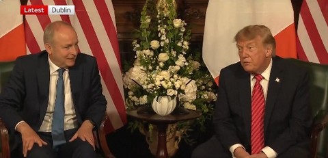 Trump spune că i-ar „plăcea” să vadă Irlanda reunificată, obligând biroul premierului britanic să transmită o declaraţie în care să-şi reafirme poziţia în această privinţă