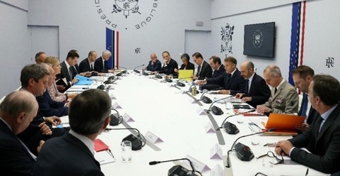 ”Natura agresivităţii şi ameninţărilor ruse în Europa s-a schimbat”, avertizează Emmanuel Macron. Rusia ”greşeşte” dacă va continua ”să acţioneze în acest fel”