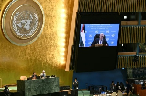 Mahmoud Abbas acuză Israelul, la Adunarea Generală a ONU, de faptul ameninţă ”însăşi existenţa şi viaţa” palestinienilor. El cere Consiliului de Securitate al ONU ”să intervină urgent şi responsabil”