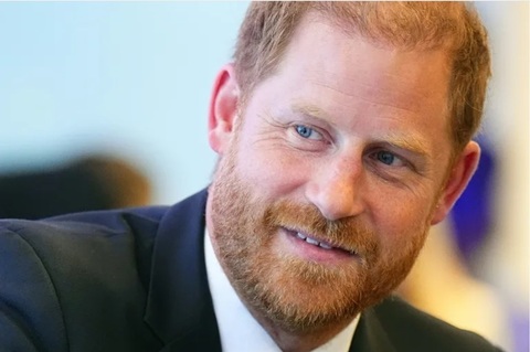Prinţul Harry anunţă că Archie şi Lilibet, copiii săi, sunt ”fericiţi” la noua lor şcoală şi că are astfel timp să se ocupe de Invictus Games, prevăzute în iulie 2027, la Birmingham