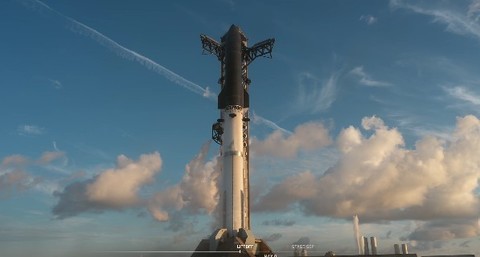 Racheta spaţială Starship a companiei SpaceX, cea mai puternică lansată vreodată, a ajuns pe orbita Pământului în ciuda unei probleme la motor. Toţi cei 26 de sateliţi Starlink au fost lansaţi, dar misiunea navei va fi scurtată - VIDEO