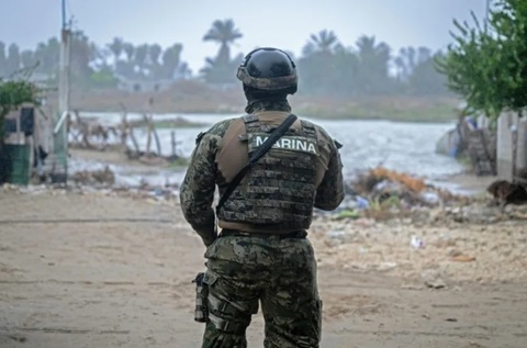 Uraganul Polo loveşte coasta la Pacific a Mexicului cu o intensitate de categoria 3. 7.000 de militari desfăşuraţi în 7.000 de militari în Baja California Sur
