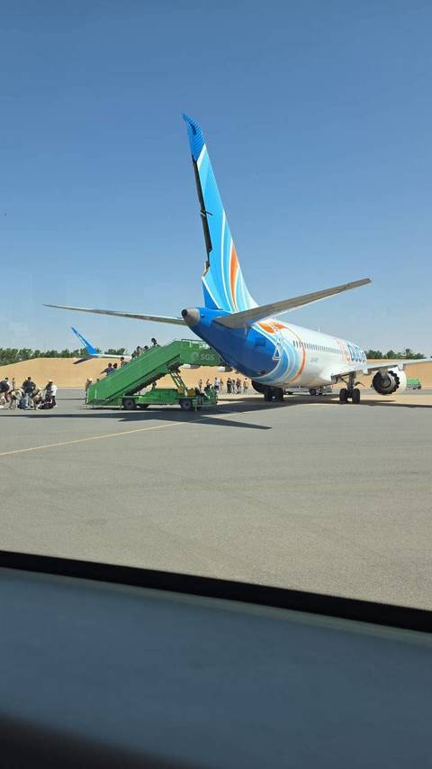 Un fel de 11 septembrie evitat? Pasagerii l-au imobilizat pe pilotul care a încercat să prăbuşească un zbor al companiei flydubai, afirmă Israelul