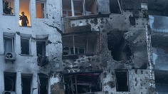 Kievul impune restricţii de alimentare cu electricitate în urma unor atacuri ruseşti masive împotriva unor instalaţii energetice
