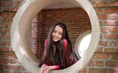 Laura Bretan, o soprană în vârstă de 13 ani, a câştigat premiul de 120.000 de euro la ”Românii au talent”