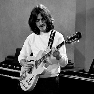 Văduva şi fiul lui George Harrison vor să finalizeze cântece lăsate neterminate de fostul membru al trupei The Beatles