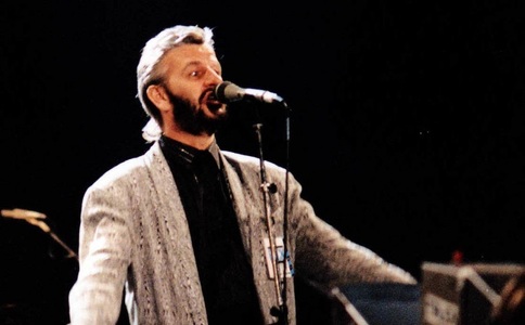 Ringo Starr a devenit străbunic, la vârsta de 76 de ani