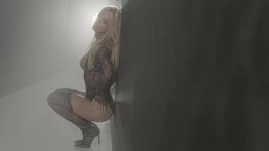 Britney Spears îşi vinde la licitaţie costumul pe îl va purta la MTV Video Music Awards, în beneficiul victimelor inundaţiilor din Louisiana