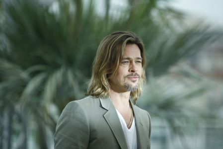 Brad Pitt şi-a anulat prezenţa la premiera unui documentar, pentru a se concentra asupra situaţiei sale familiale