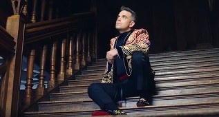 Robbie Williams, acuzat de ”rasism” de o parte a presei ruse, din cauza single-ului ”Party Like A Russian”