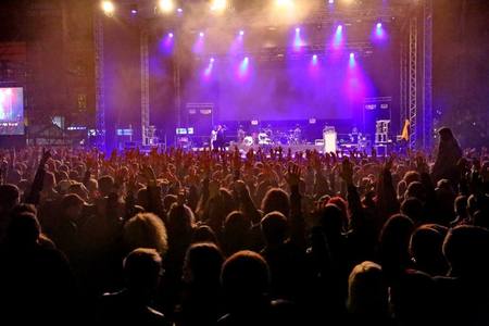 Peste 2.000 de oameni, în a doua seara a Zilelor Clujului, când au concertat şi reprezentanţii României la Eurovision