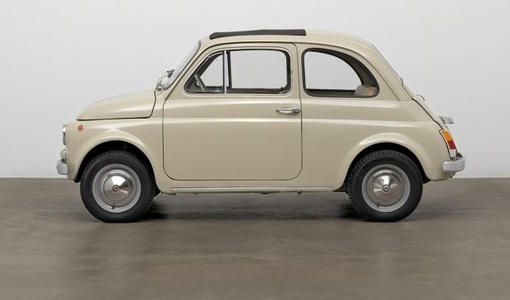 Un model original Fiat 500 va face parte din expoziţia permanentă a Muzeului de Artă Modernă (MoMa) din New York