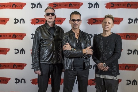 Depeche Mode a anulat concertul pe care ar fi trebuit să îl susţină în Minsk, din cauza îmbolnăvirii unui membru al trupei